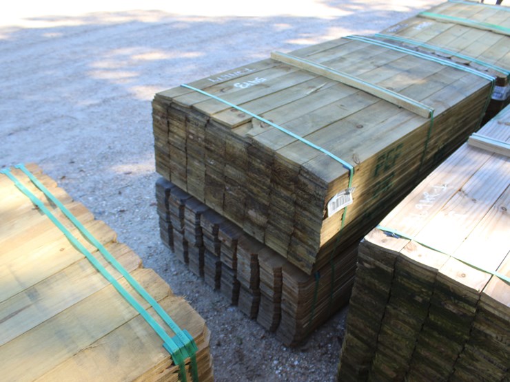 #24679-•-2-bundles-of-5/8in-x-6ft-fence-boards-image-1