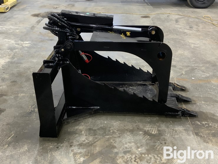 2025-giyi-sgb20-skid-steer-stump-grab-bucket-image-4