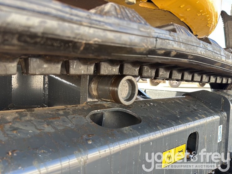 2023-komatsu-pc55mr-image-10