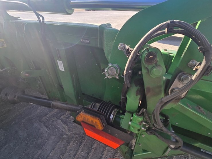 2021-john-deere-c12f-image-6