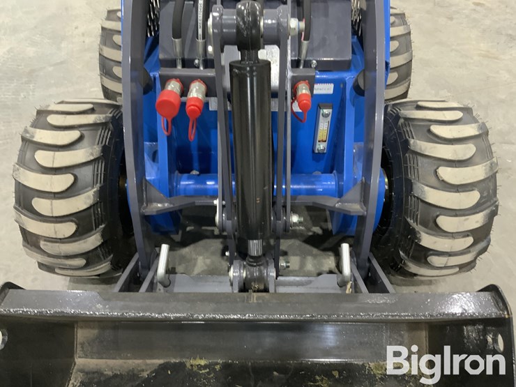 2025-agt-mx-mrw14-stand-on-mini-skid-steer-loader-image-11