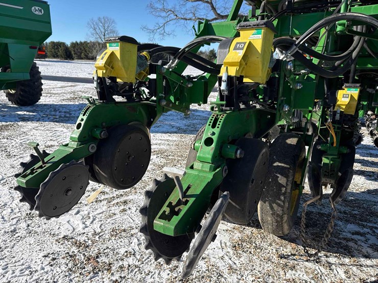 john-deere-1790-ccs-image-22