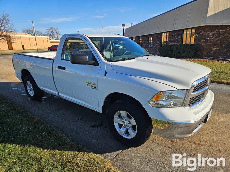 2020-dodge-1500-image-3