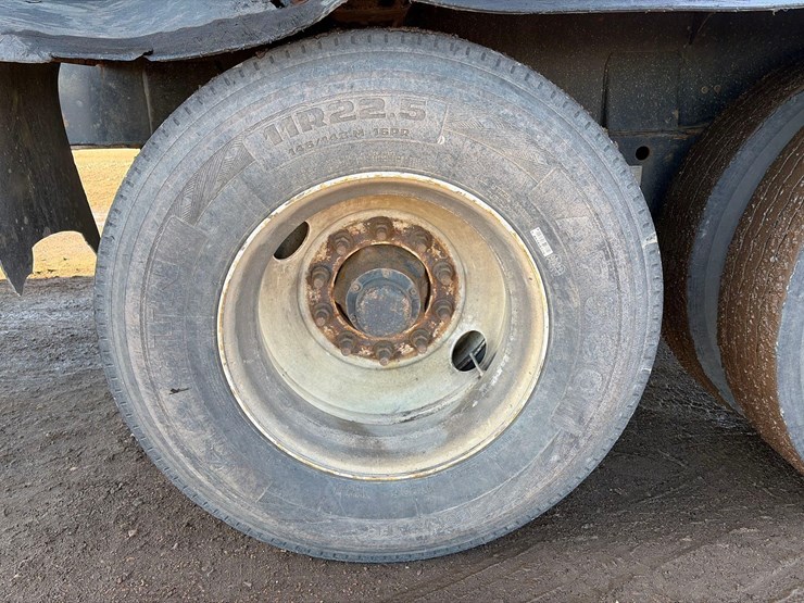 2016-smithco-side-dump-image-19