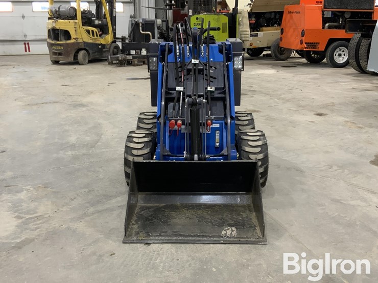 2025-agt-mx-mrw14-stand-on-mini-skid-steer-loader-image-2