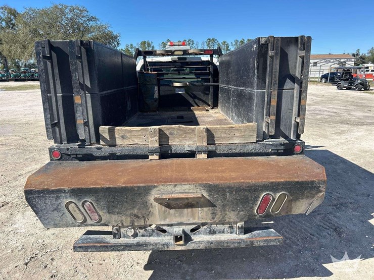 2015-ford-f350-image-28