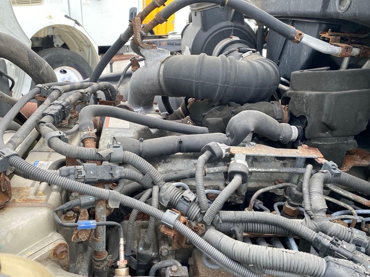 2018-hino-338-image-37