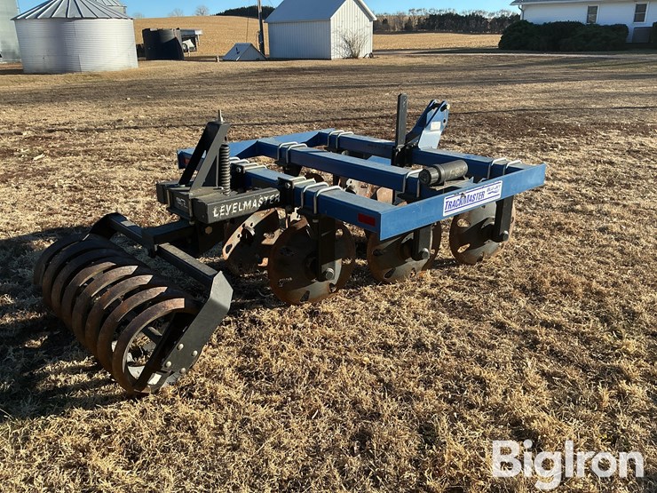 blu-jet-track-master-image-5