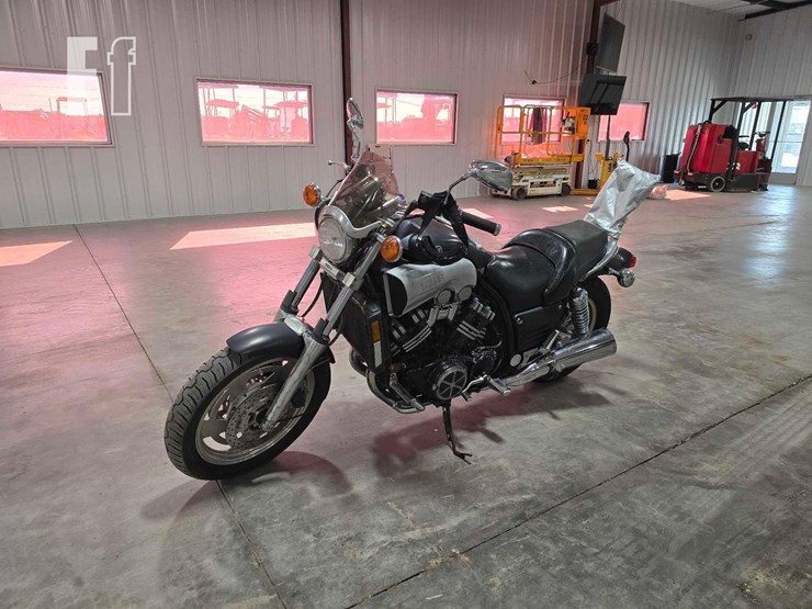 2001-yamaha-xt225-image-2