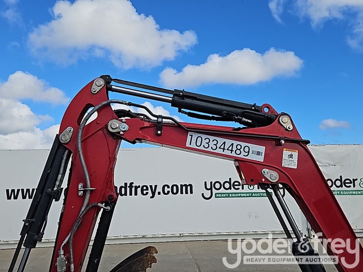 2021-yanmar-vio25-image-19