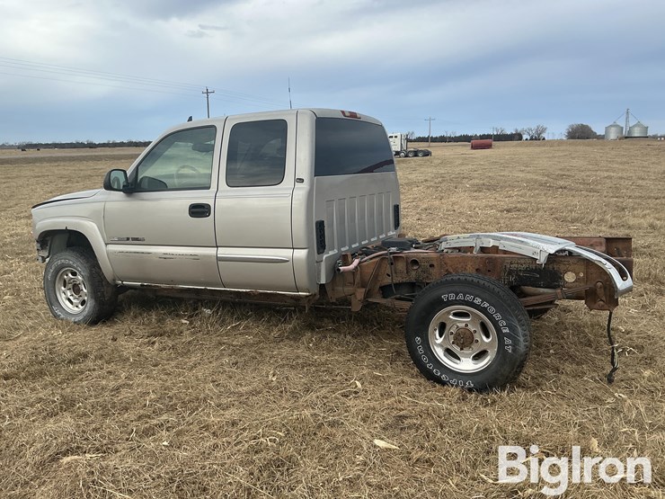 2006-gmc-sierra-2500-image-8