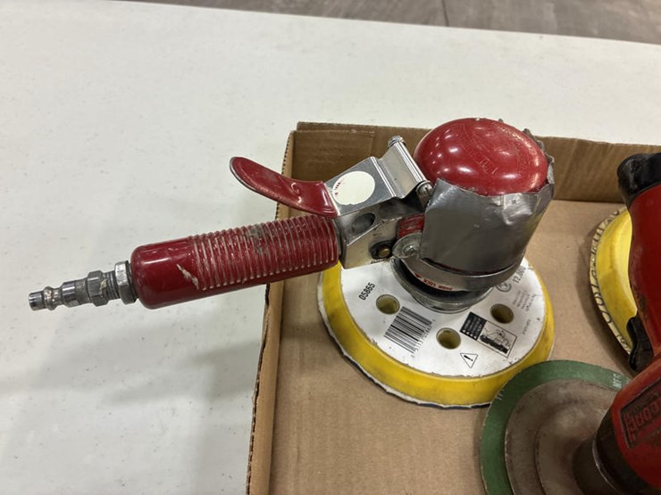 #115326-•-box-of-air-sanders-image-2