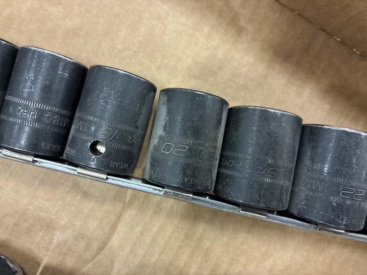 #115288-•-set-of-snap-on-metric-sockets-image-7