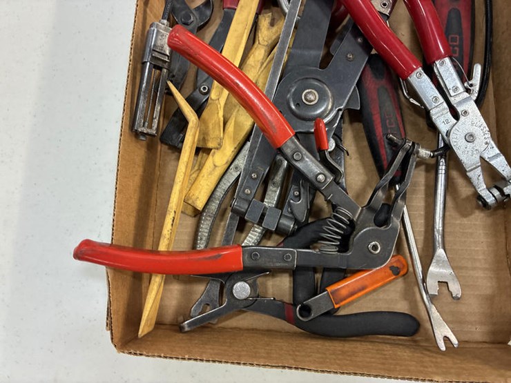 #115297-•-assortment-body-tools-image-2