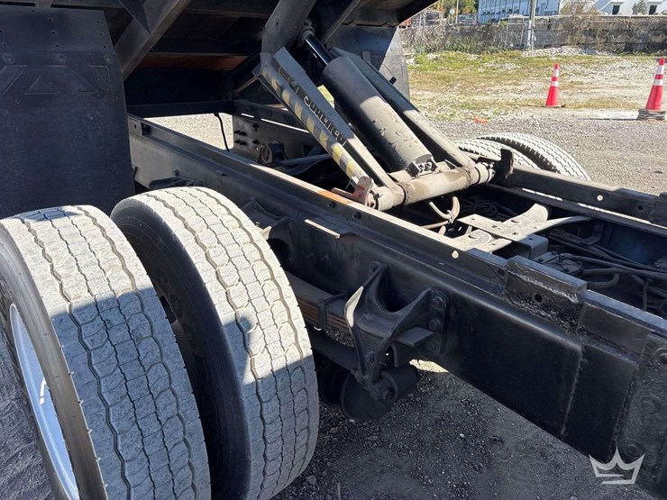 2006-international-durastar-4300-image-43