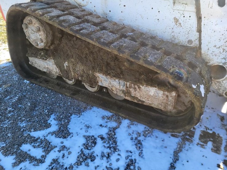 2017-bobcat-t630-image-30