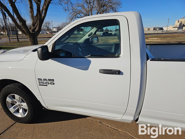 2020-dodge-1500-image-17