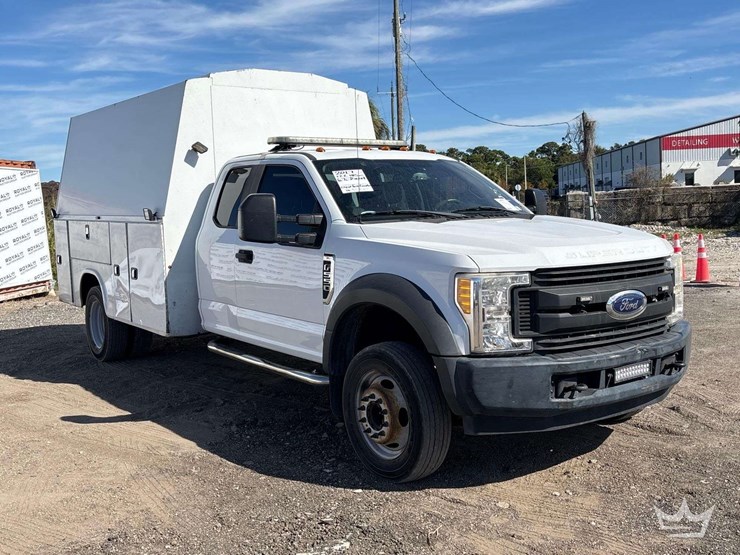 2017-ford-f550-image-2