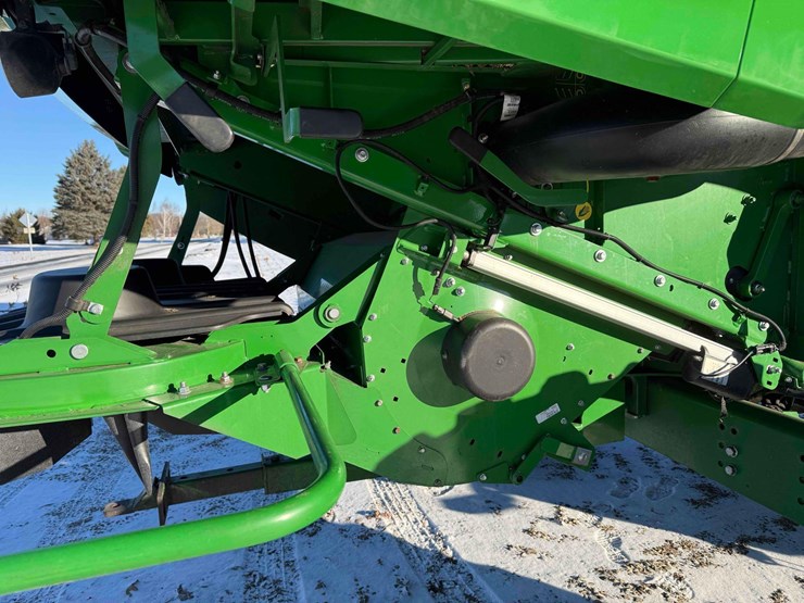 2016-john-deere-s660-image-28