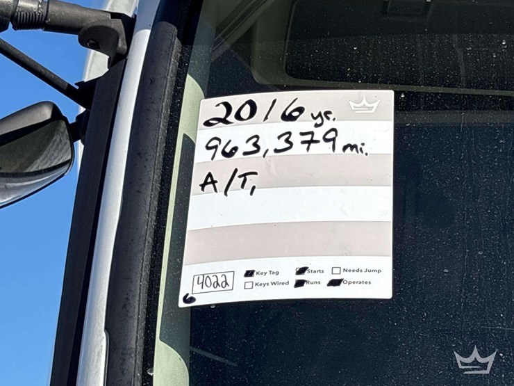 2016-volvo-vnl-t/a-sleeper-cab-truck-tractor-image-52