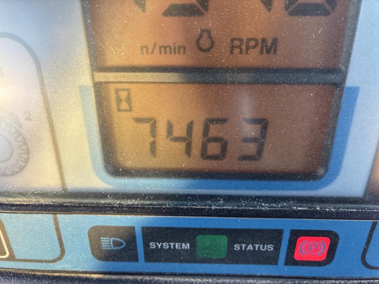 new-holland-8870-image-68