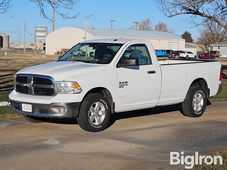 2020-dodge-1500-image-1