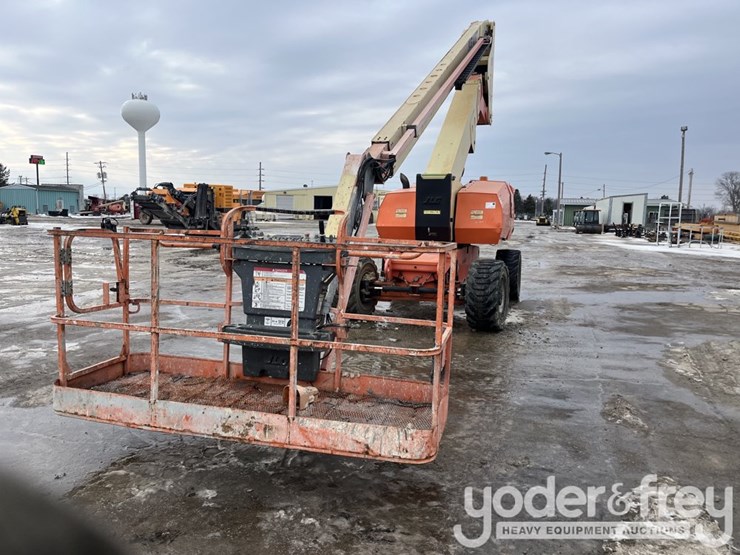 2013-jlg-800aj-image-5