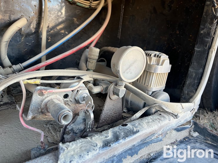 2016-loadking-t/a-flatbed-trailer-image-9