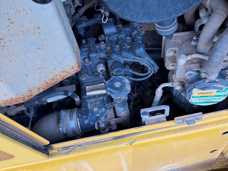 komatsu-d65px-image-51