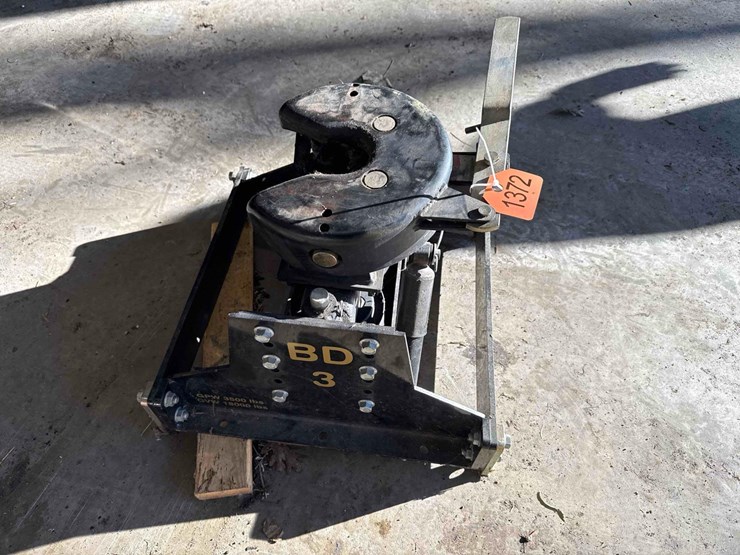 new-trailer-saver-bd3-fifth-wheel-hitch-image-2