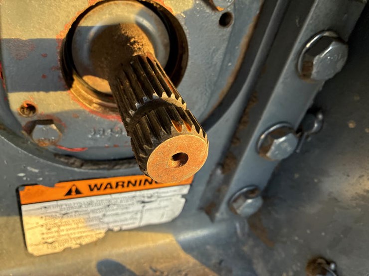 new-holland-8870-image-28