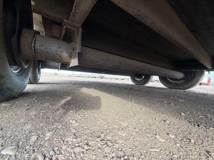 2013-forest-river-trailer-with-scaffolding-contents-image-7