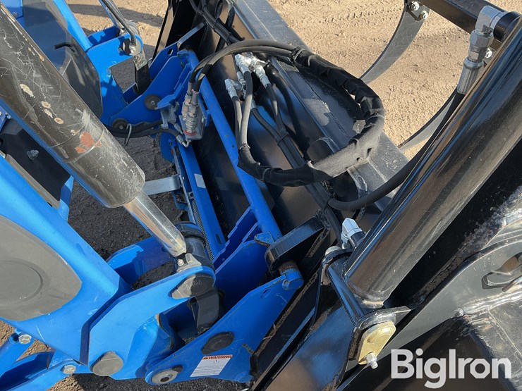 2010-new-holland-820tl-image-11