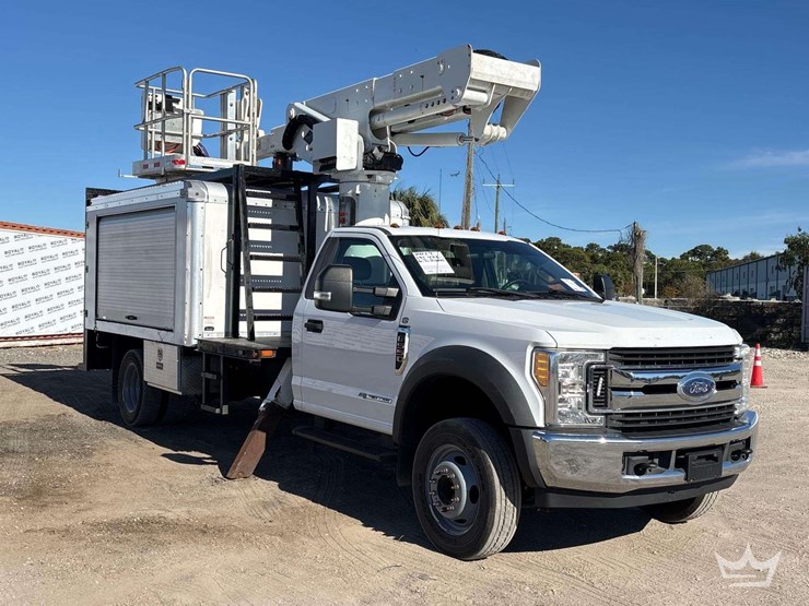 2017-ford-f550-image-3