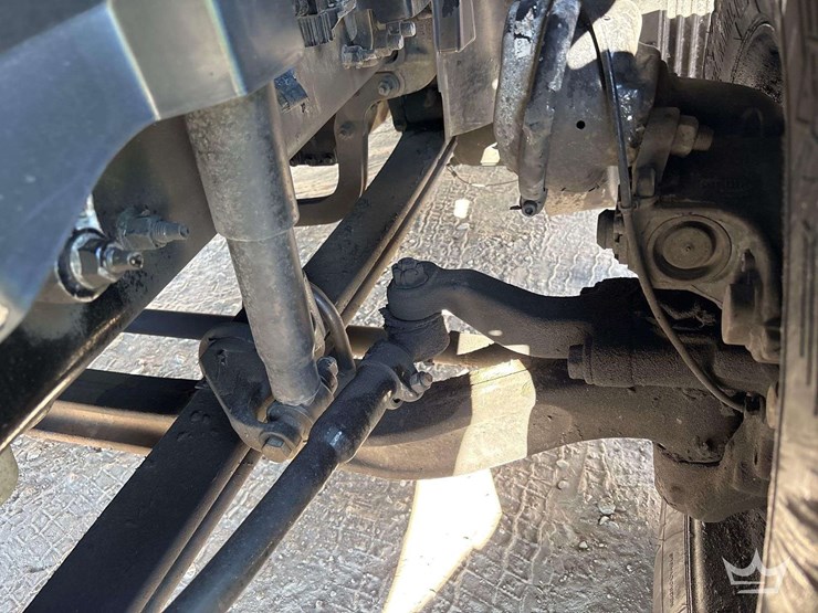 2016-volvo-vnl-t/a-sleeper-cab-truck-tractor-image-42