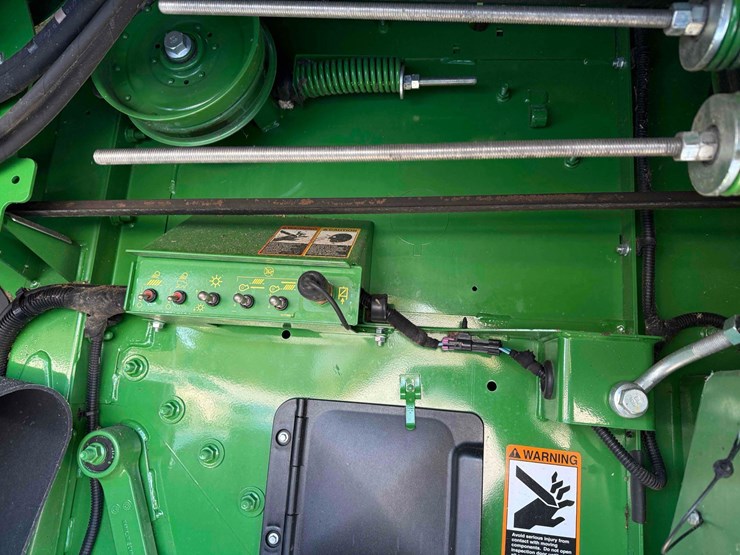 2016-john-deere-s660-image-34
