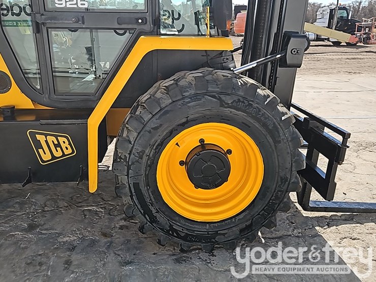 2017-jcb-926-image-9