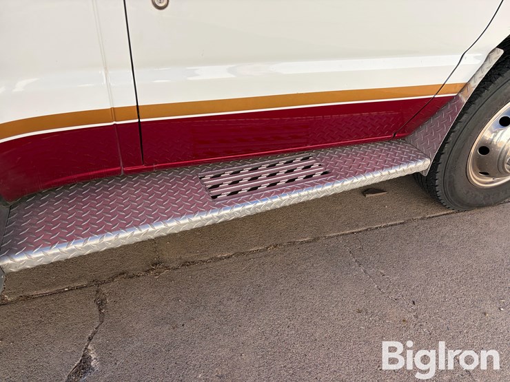 2006-ford-e450-image-15