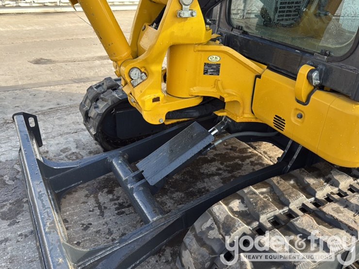 2023-komatsu-pc55mr-image-22