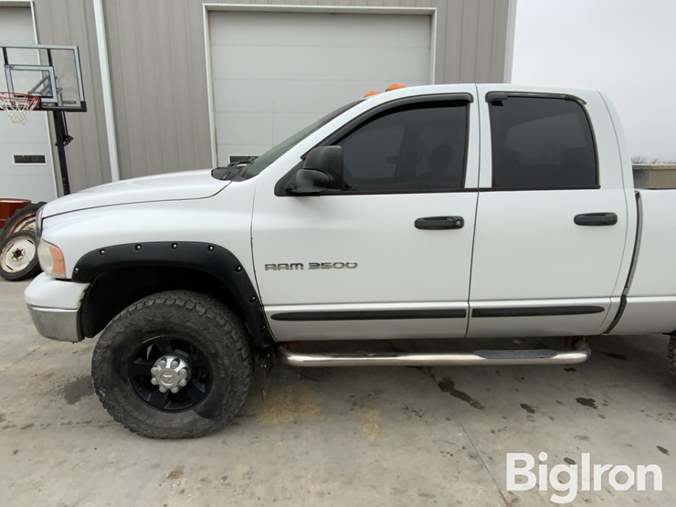 2004-dodge-ram-3500-image-12