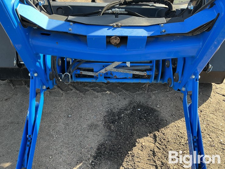 2010-new-holland-820tl-image-13