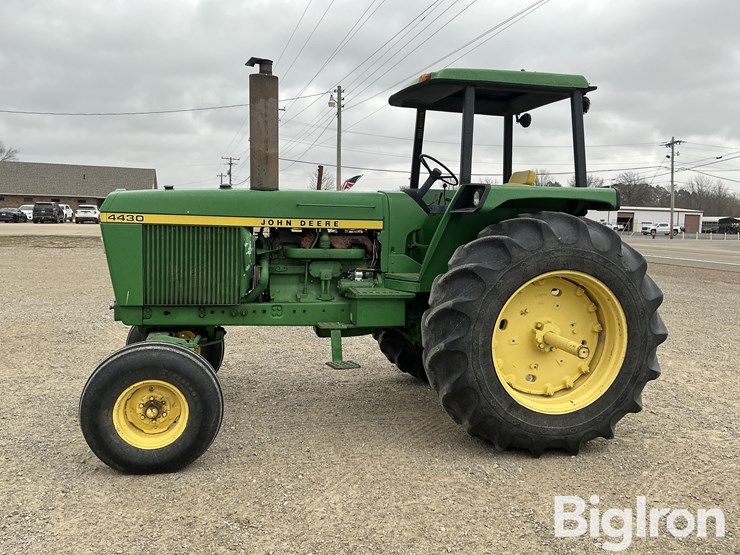 john-deere-4430-image-8