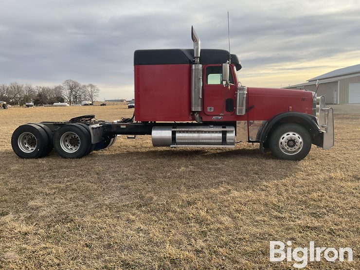 2007-freightliner-fld132-classic-xl-image-4