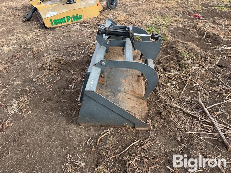skid-steer-grapple-bucket-image-4