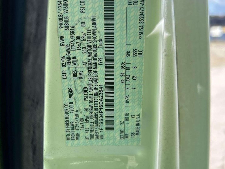 2006-ford-cargo-image-5