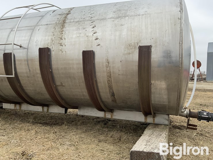 3300-gallon-horizontal-stainless-steel-fertilizer-tank-image-18
