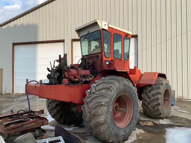 international-4568-project-tractor-image-1