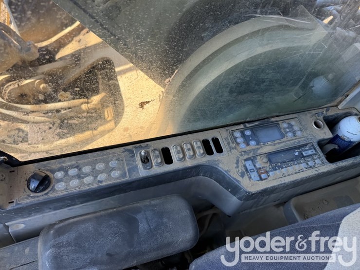 caterpillar-349-image-15