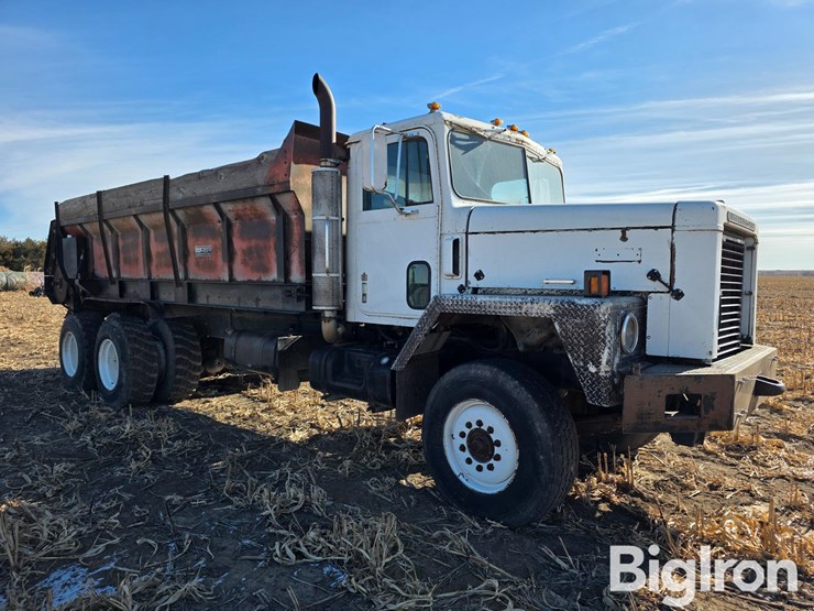 1975-international-f5070-image-3