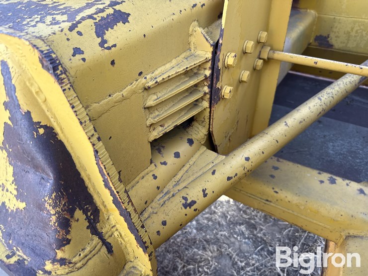 caterpillar-60-image-18